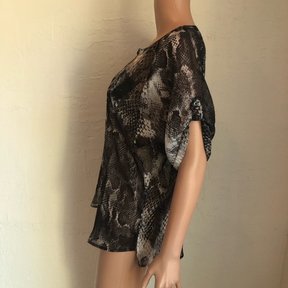 Express Sheer Snake Skin Animal Print Chiffon Camisole Blouse Women’s Size XS - Picture 3 of 16